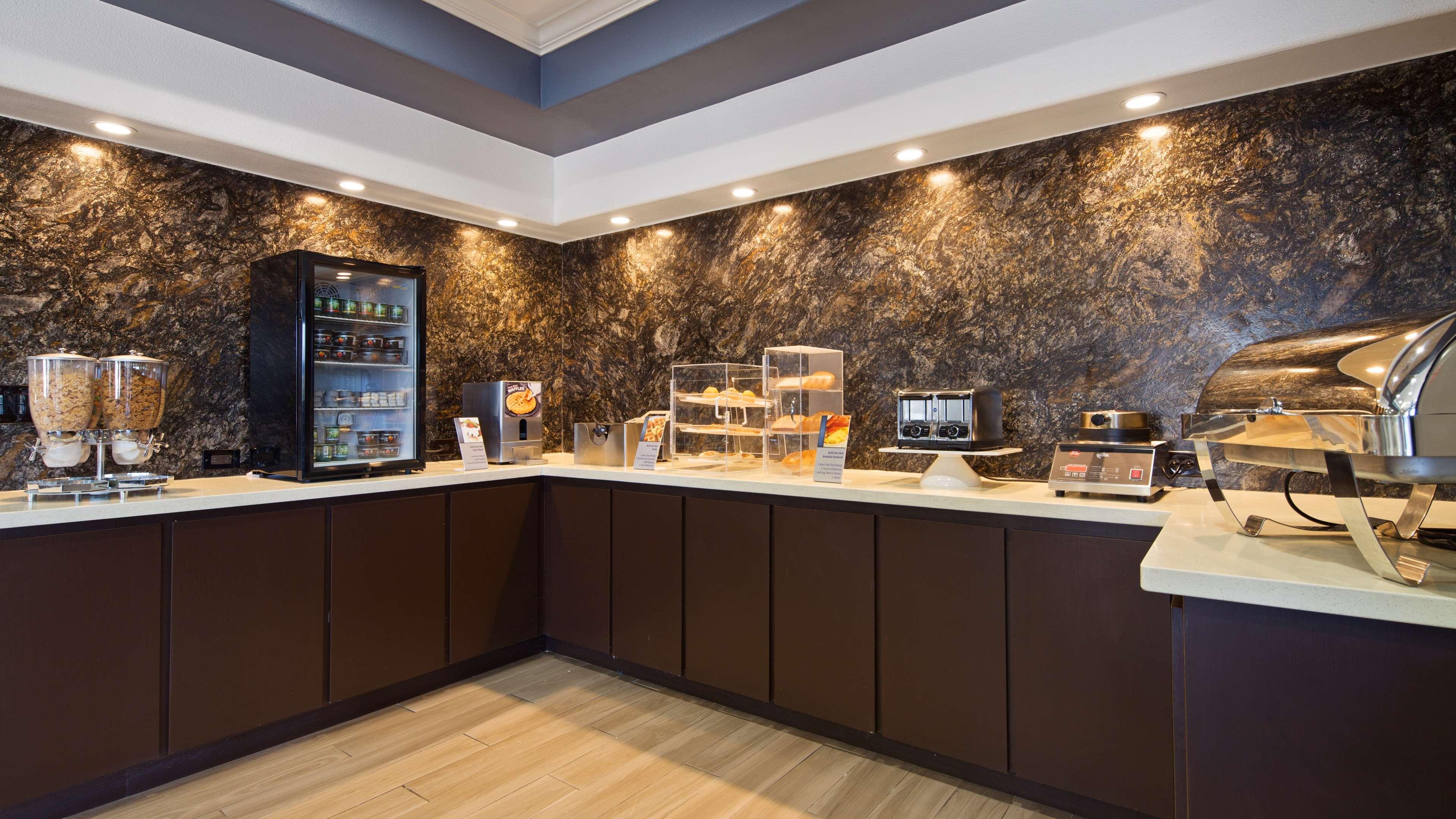 Best Western Plus North Houston Inn & Suites Exteriör bild