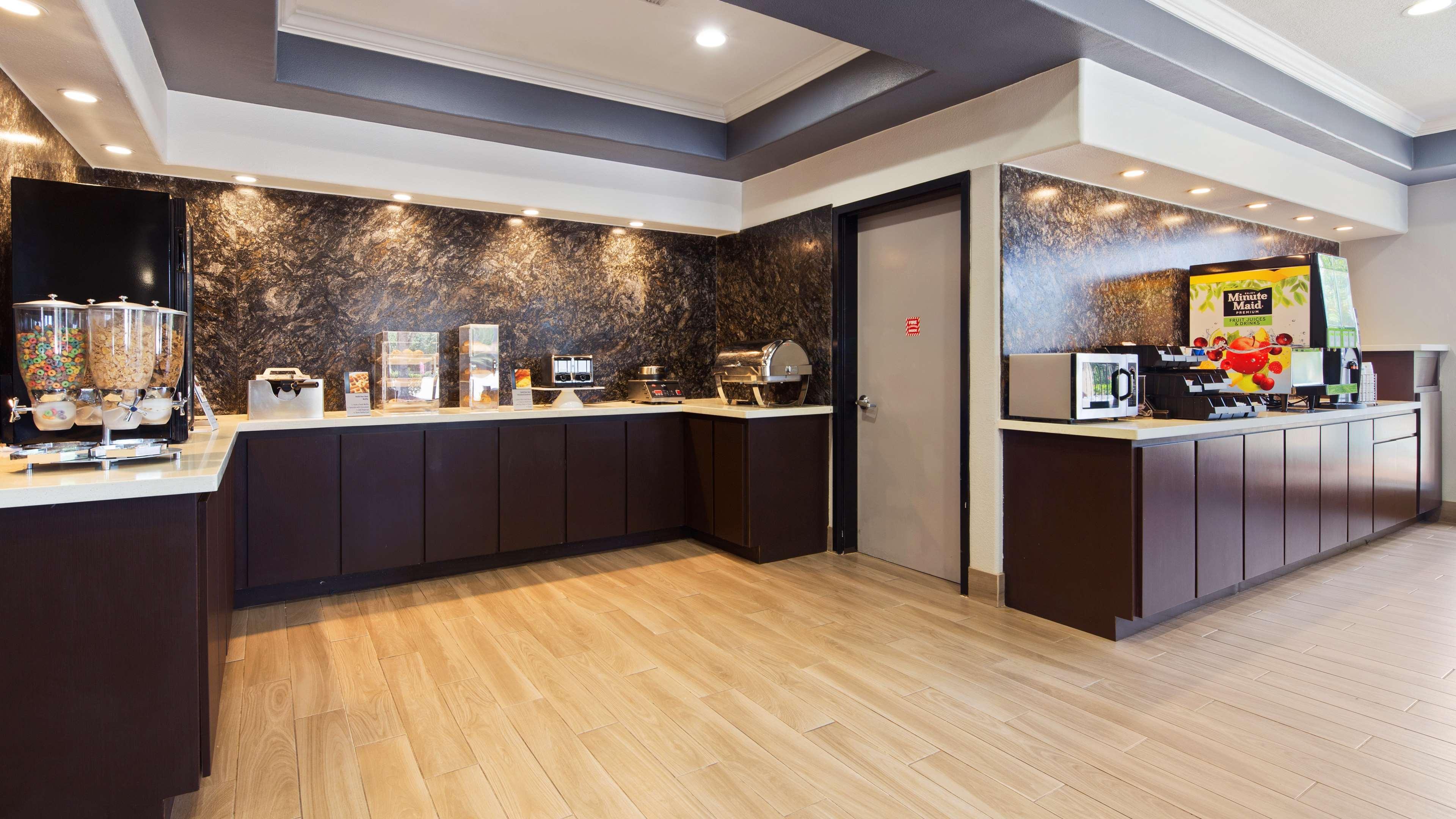 Best Western Plus North Houston Inn & Suites Exteriör bild