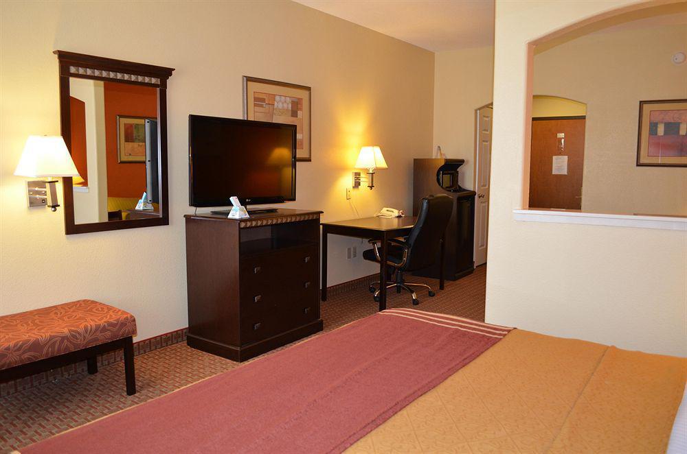 Best Western Plus North Houston Inn & Suites Exteriör bild